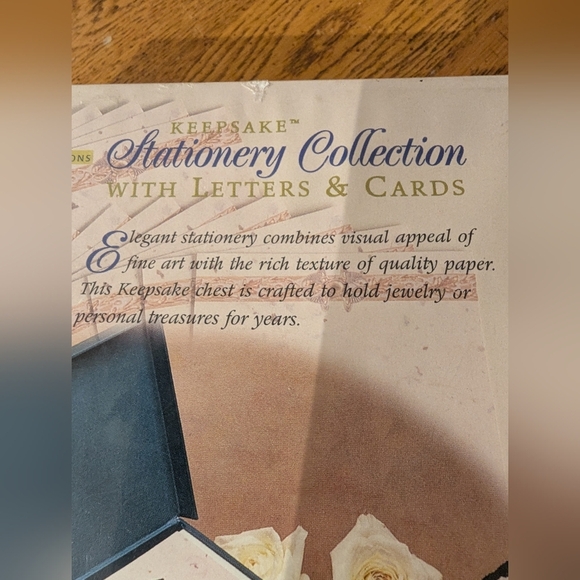 Vintage Cherub Stationery Box with 108 Cards, Sheets & Envelopes - Picture 6 of 6